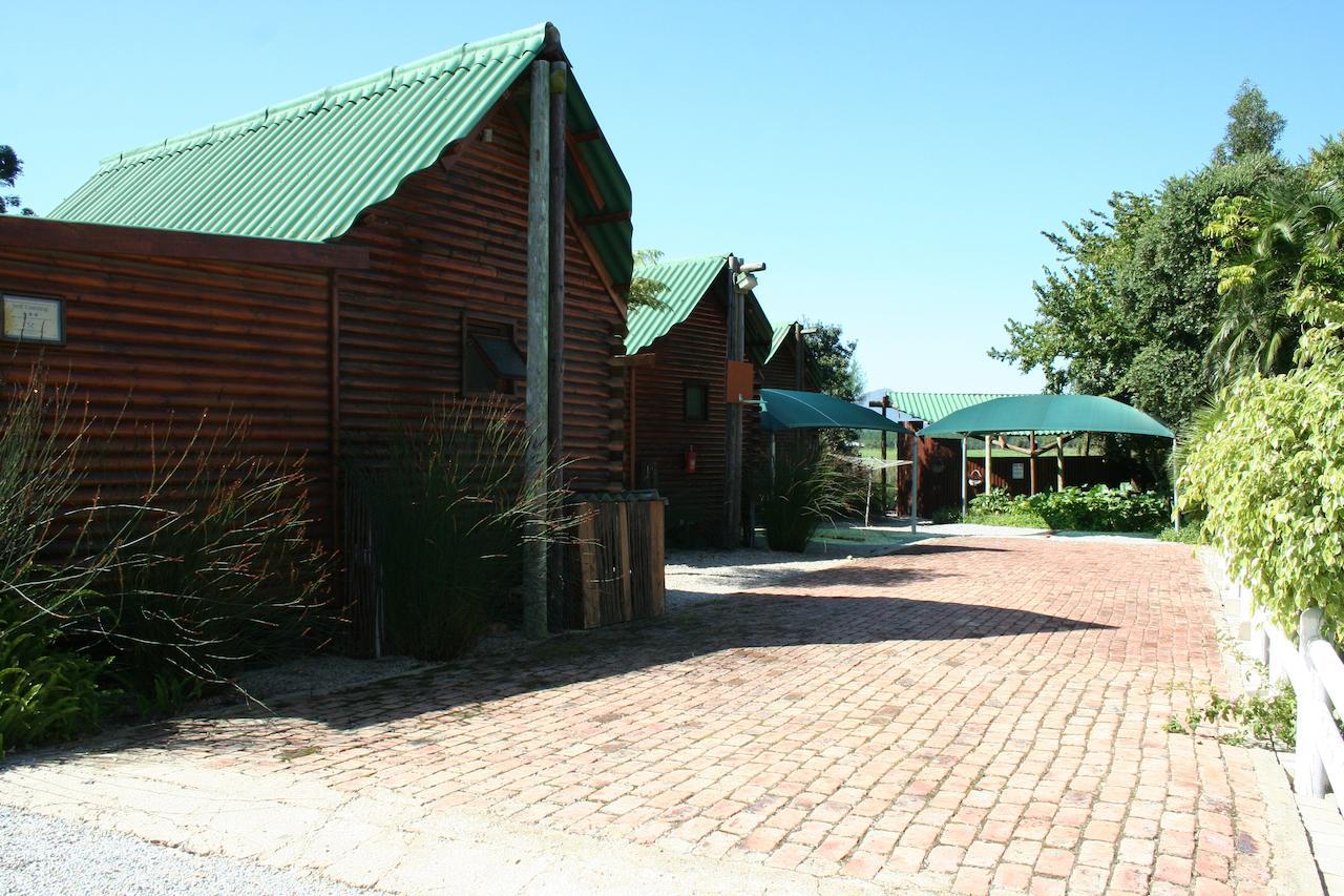 Mountain Breeze Log Cabins Stormsrivier Exterior foto