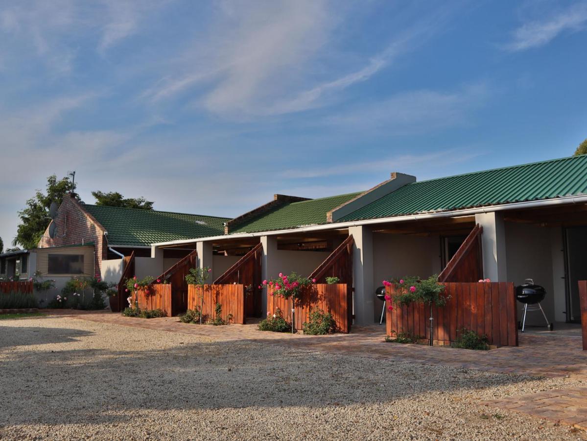 Mountain Breeze Log Cabins Stormsrivier Exterior foto